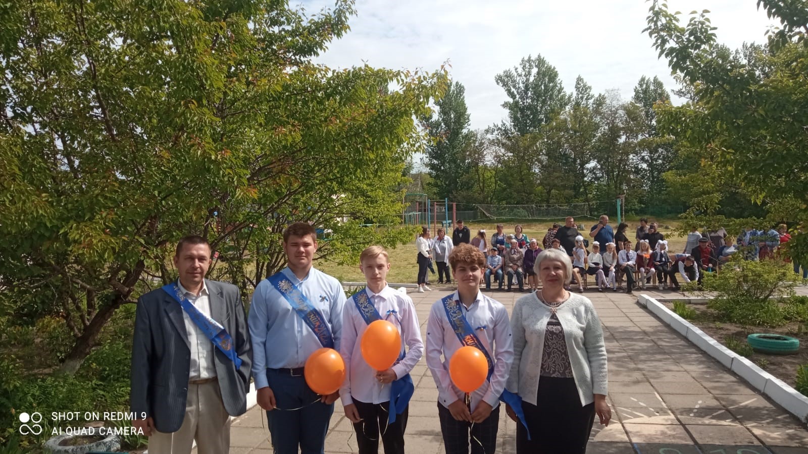 В МКОУ Николаевская ООШ  Николаевской состоялась торжественная линейка посвящённая Последнему школьному  звонку.