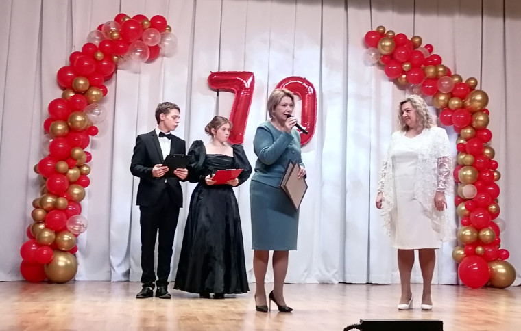 Александро-Донской школе исполнилось 70 лет. Александро-Донской школе исполнилось 70 лет.